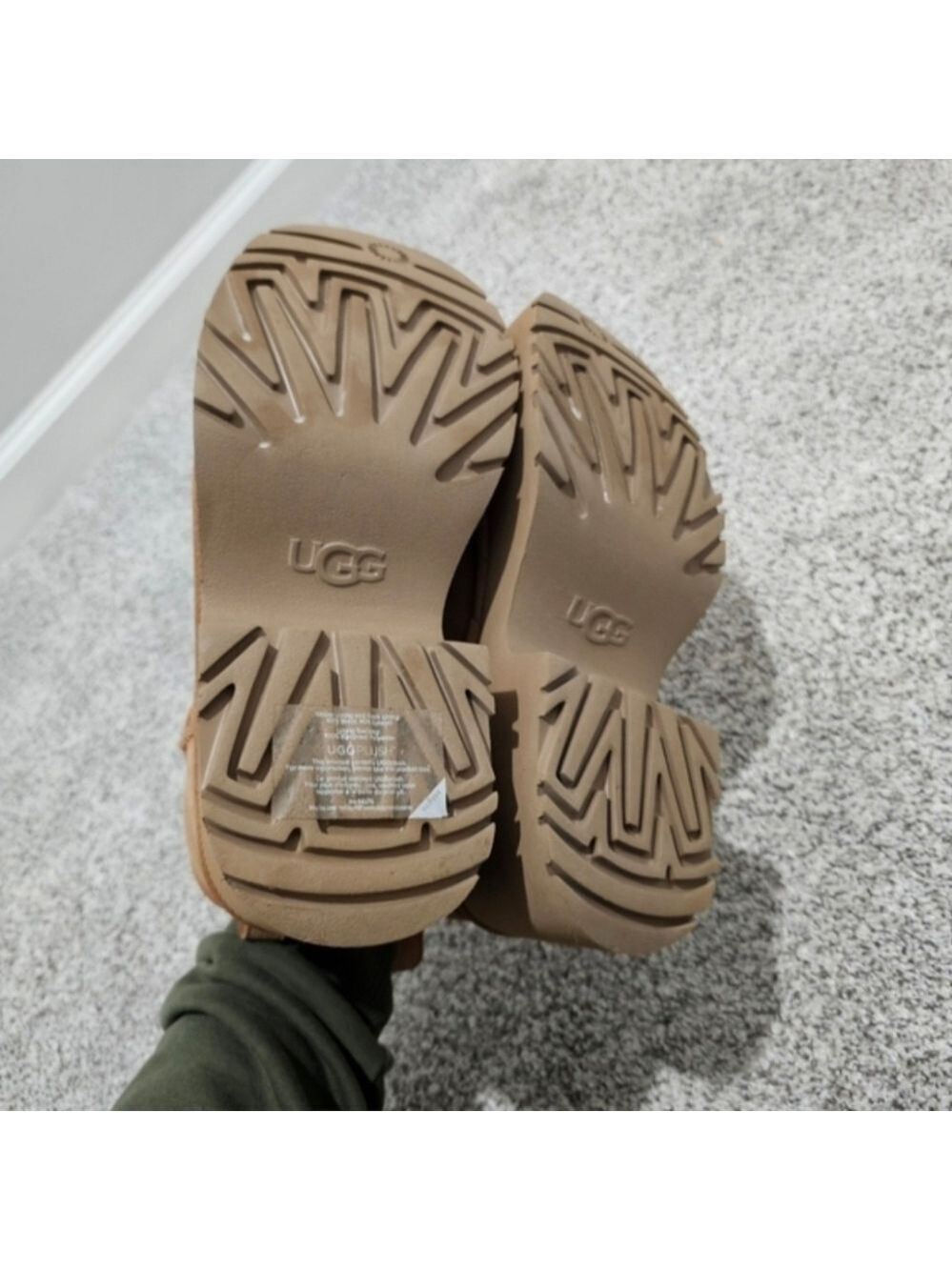 UGG Classic Ultra Mini New Heights Size 9 - Picture 8 of 11